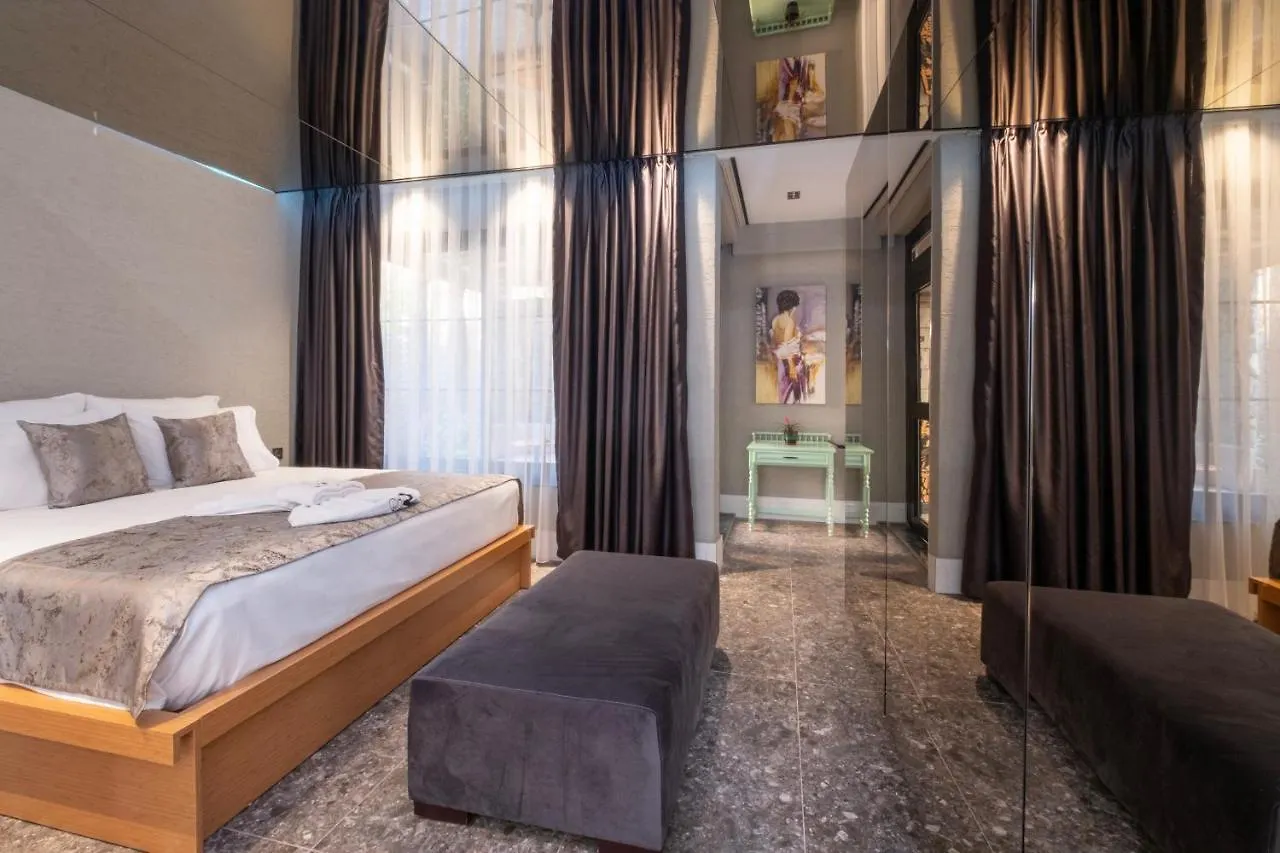 Wolf Suites Antalya Apartment